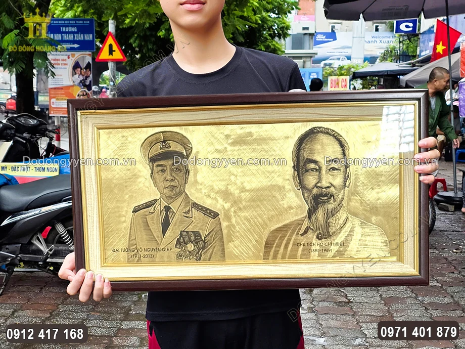 Tranh c&oacute; k&iacute;ch thước nhỏ nhắn, th&iacute;ch hợp treo trưng b&agrave;y trong mọi kh&ocirc;ng gian sống